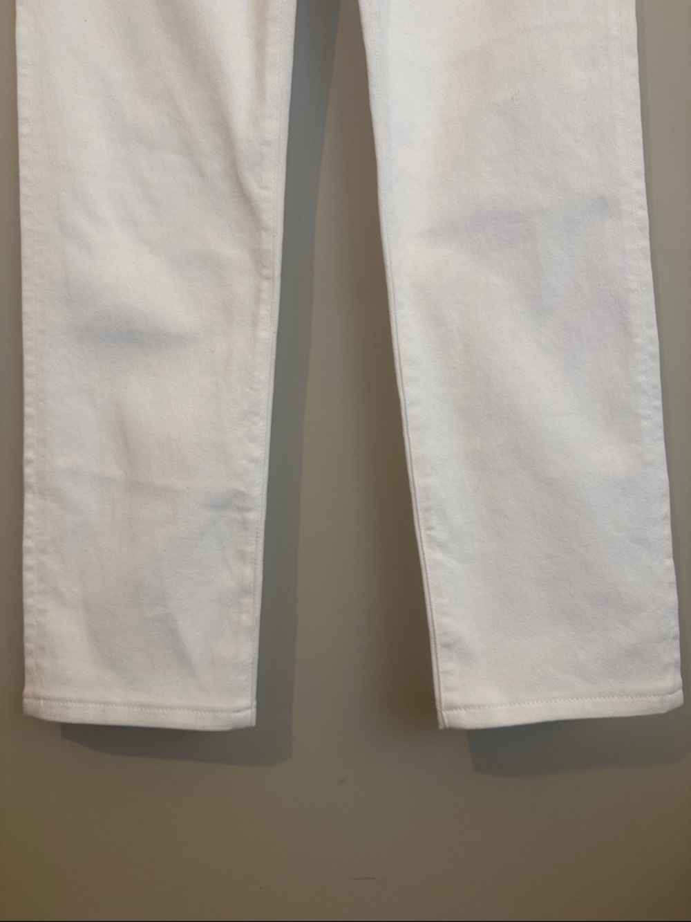 AG Tellis Jeans Modern Slim Fit, White, Size 31 - Picture 11 of 14